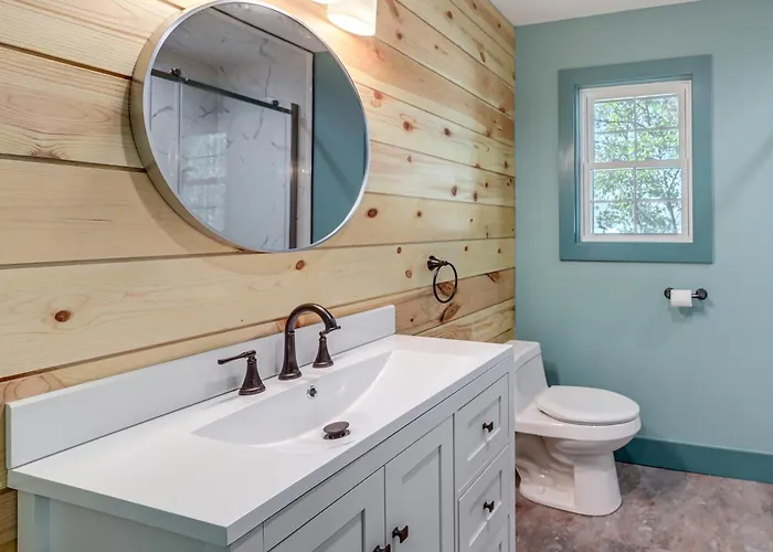 1 Mi To Campus: Modern W/ Private Yard Holiday home Tulsa